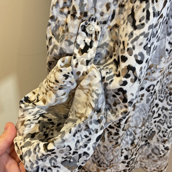 CALVIN KLEINN| Size L | animal print button down blouse - Picture 7 of 13